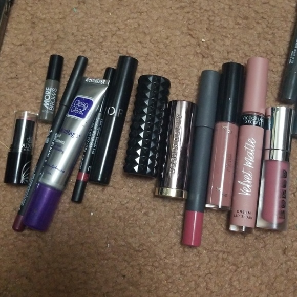 makeup lot - Picture 2 of 4
